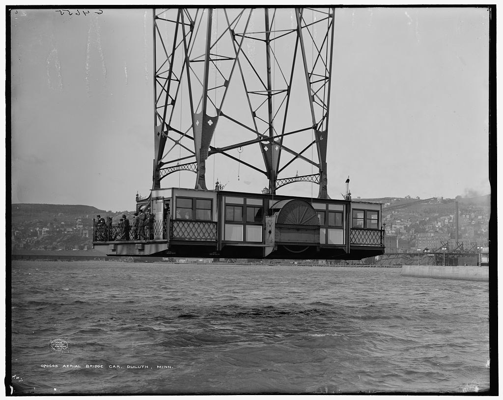 Puente transbordador en Duluth, EEUU. Transporter bridge in USA