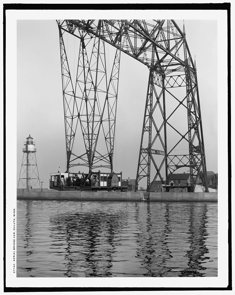 Puente transbordador en Duluth, EEUU. Transporter bridge in USA