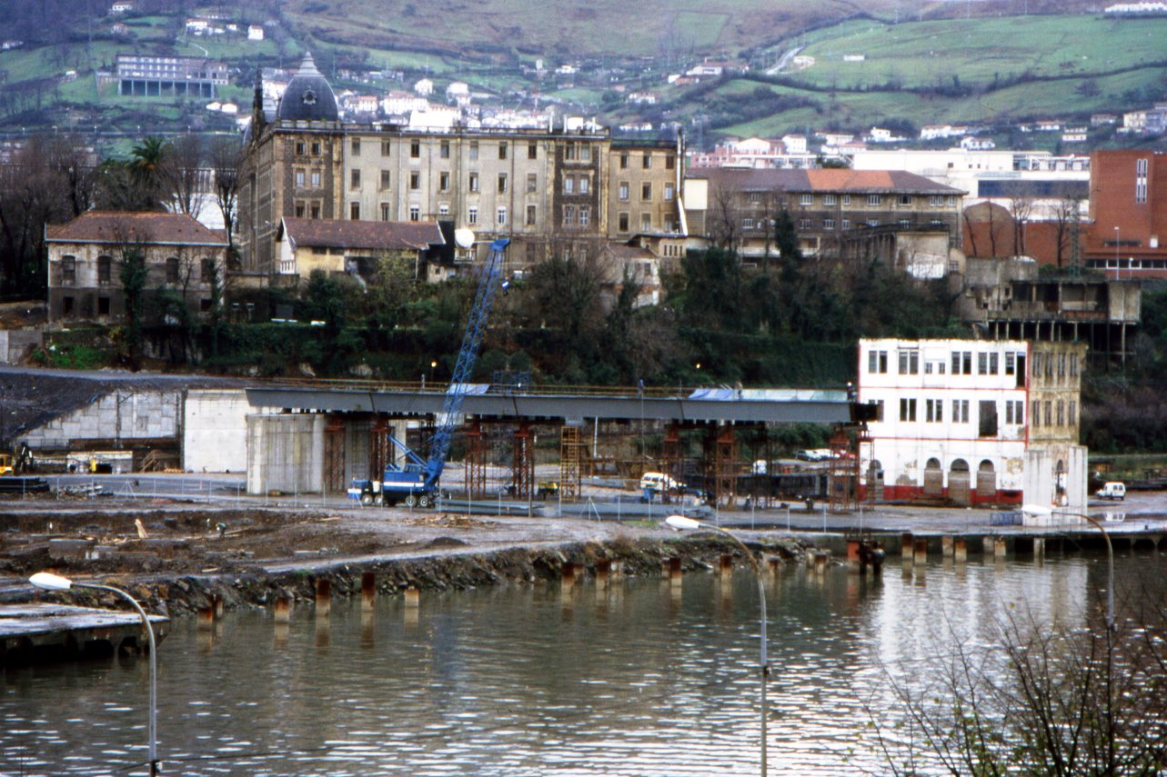 Puente de Euskalduna en Bilbao. Javier Manterola Armisén.