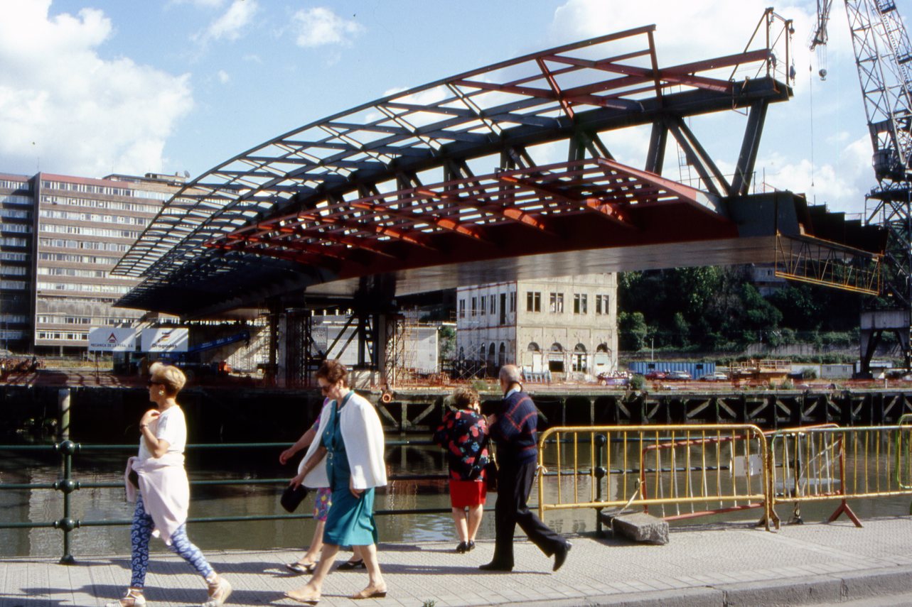 Puente de Euskalduna en Bilbao. Javier Manterola Armisén.