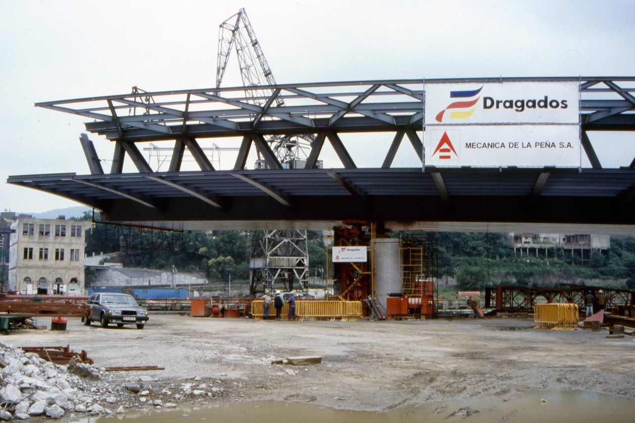 Puente de Euskalduna en Bilbao. Javier Manterola Armisén.