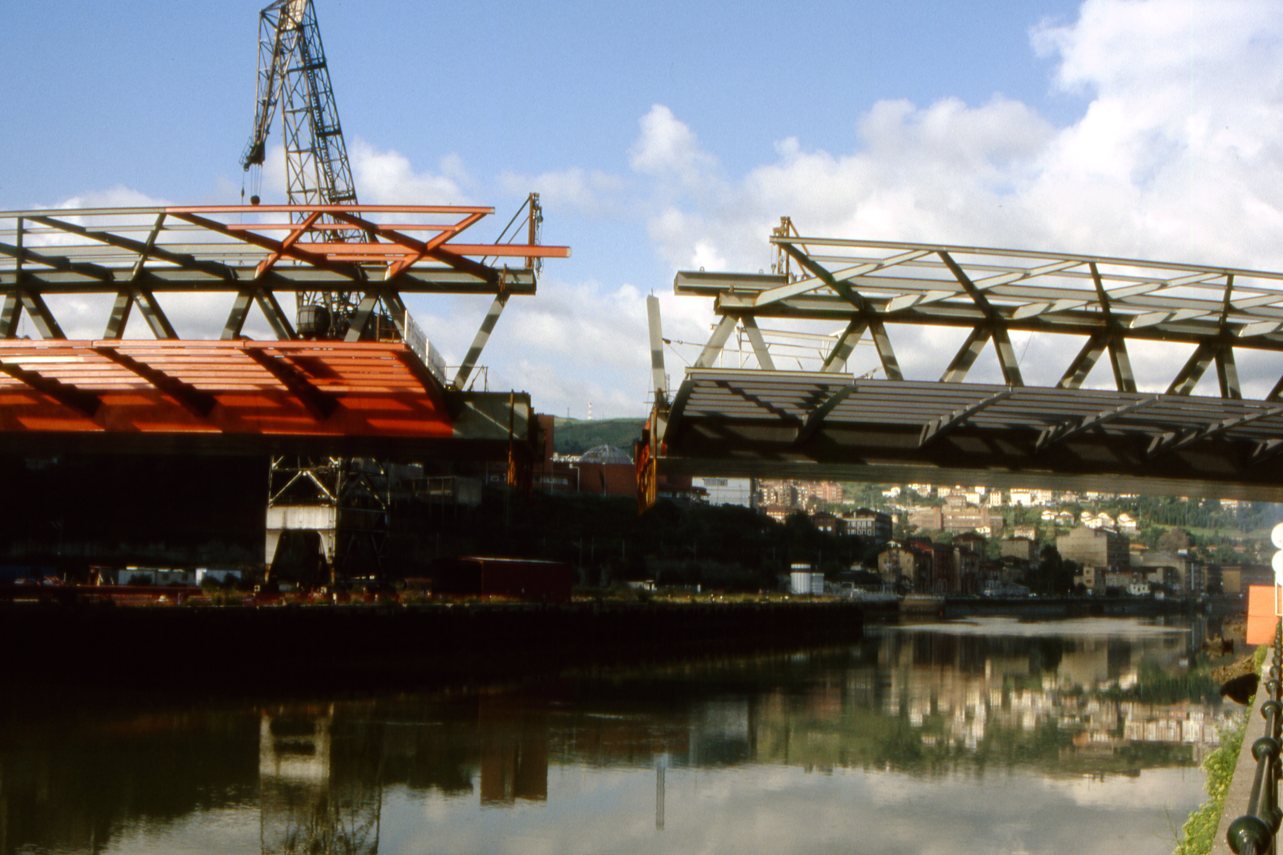 Puente de Euskalduna en Bilbao. Javier Manterola Armisén.