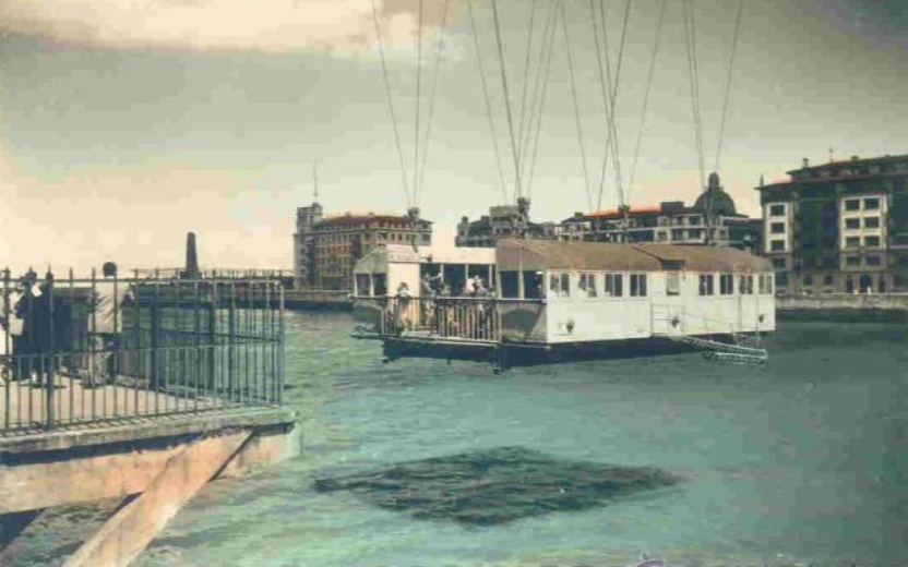 Barquilla de 1941 del Puente Vizcaya. / Postal. Colección Joaquín Cárcamo Martínez.