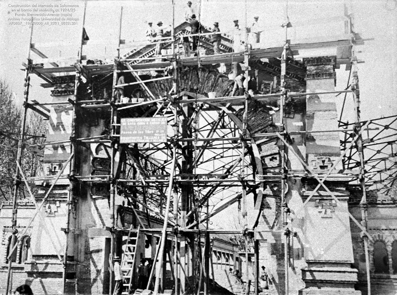 Mercado de Salamanca en obras. 1924-25. / Foto: Archivo Fotográfico CTI. Universidad de Málaga