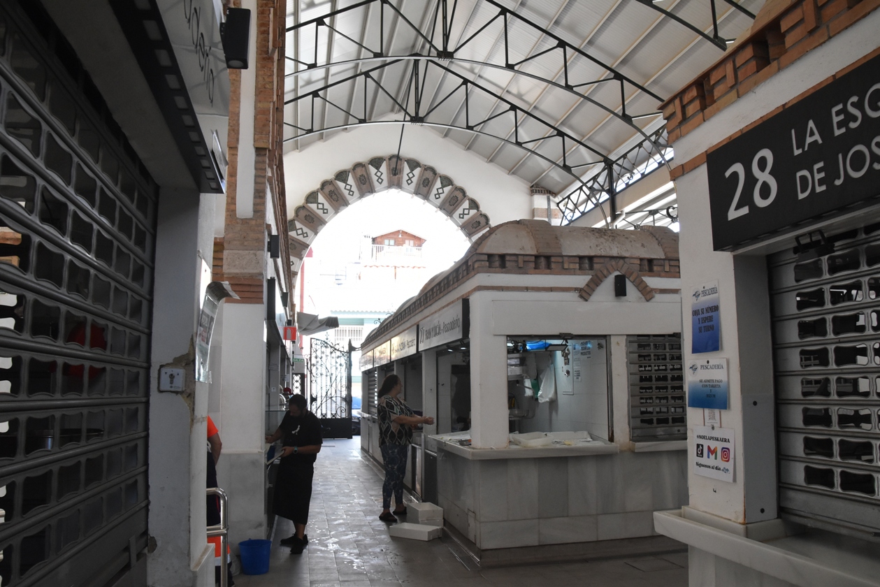 Mercado de Salamanca. Vista del interior y distribución de los puestos./ Foto: Joaquín Cárcamo Martínez. Sept. 2025.